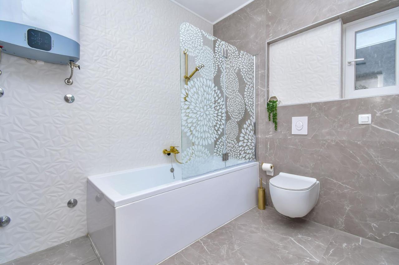 Apartment Ela Omis Ngoại thất bức ảnh