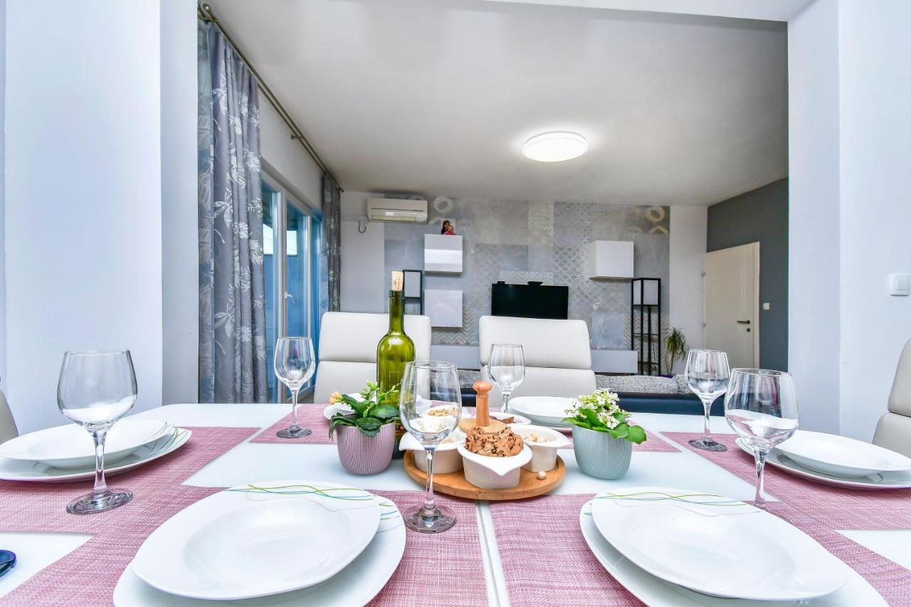 Apartment Ela Omis Ngoại thất bức ảnh