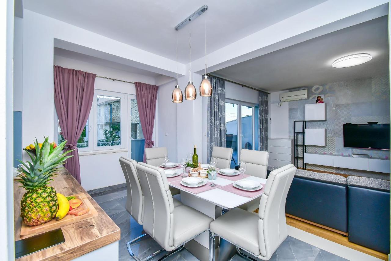 Apartment Ela Omis Ngoại thất bức ảnh