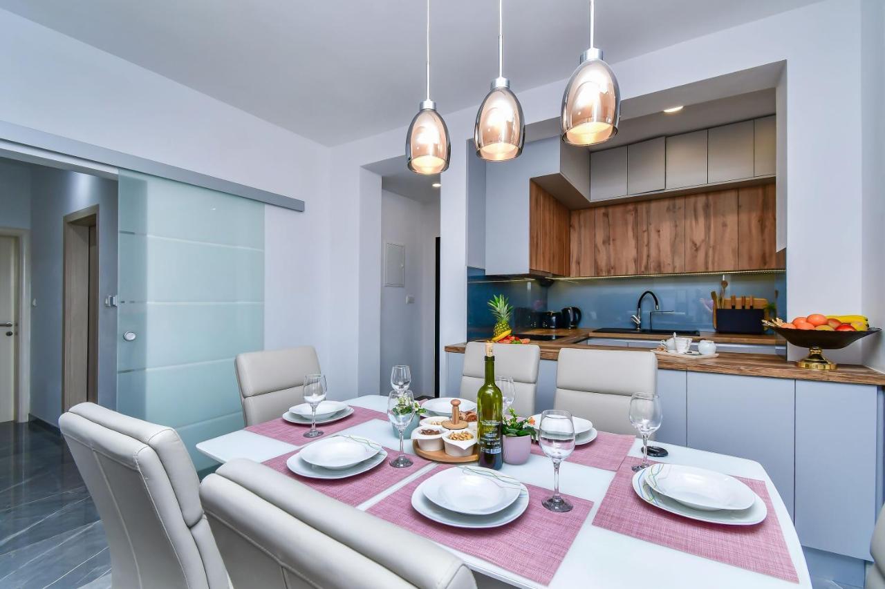 Apartment Ela Omis Ngoại thất bức ảnh