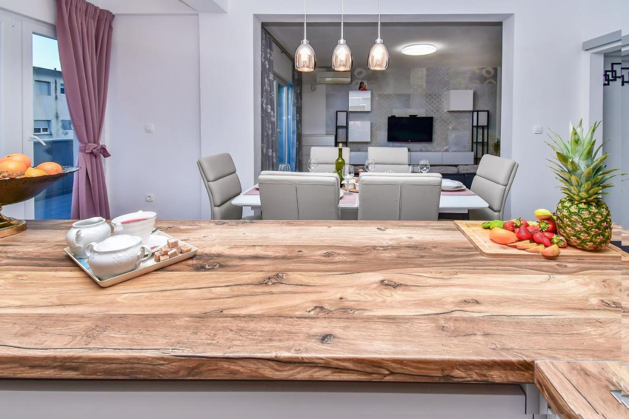 Apartment Ela Omis Ngoại thất bức ảnh