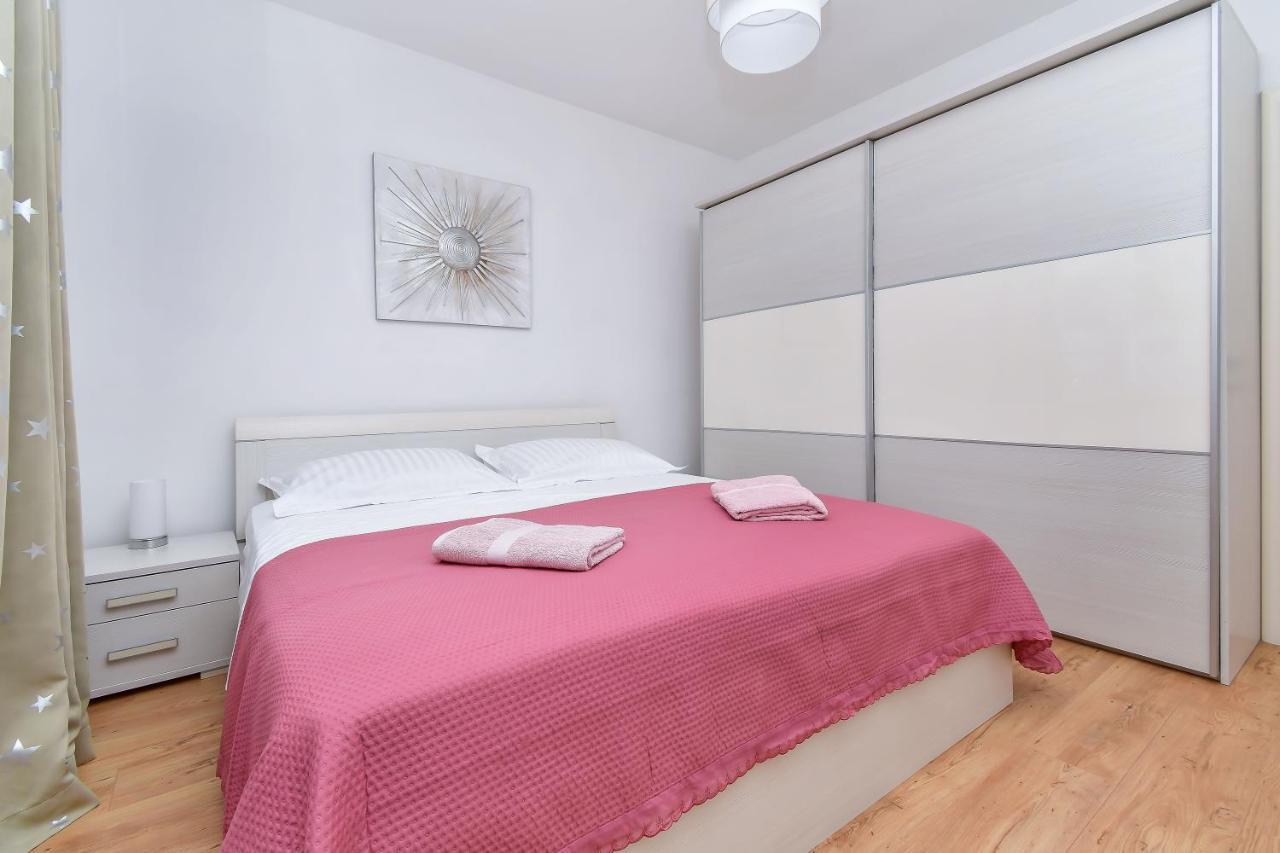 Apartment Ela Omis Ngoại thất bức ảnh