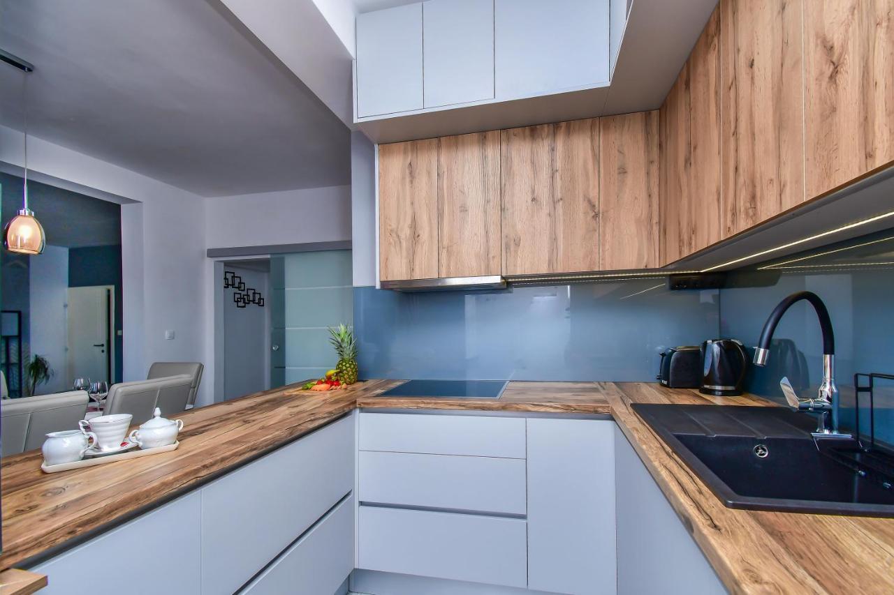 Apartment Ela Omis Ngoại thất bức ảnh